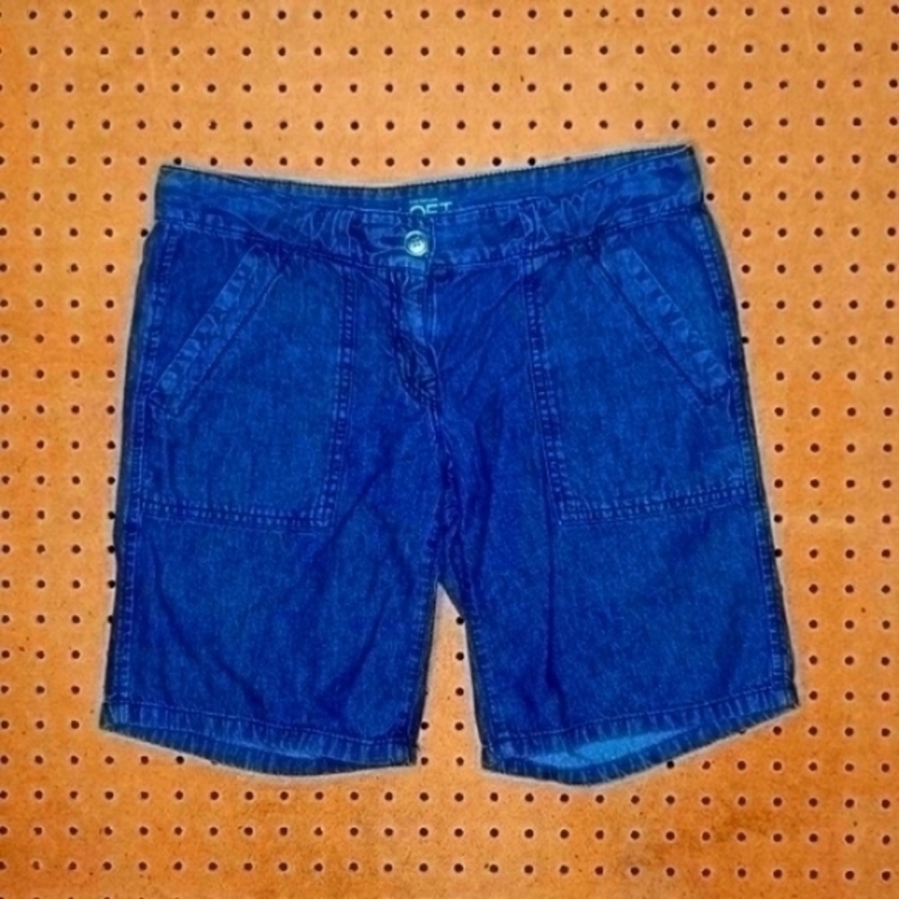 LOFT Ann Taylor womens dark wash distressed flap jean shorts 0 EUC